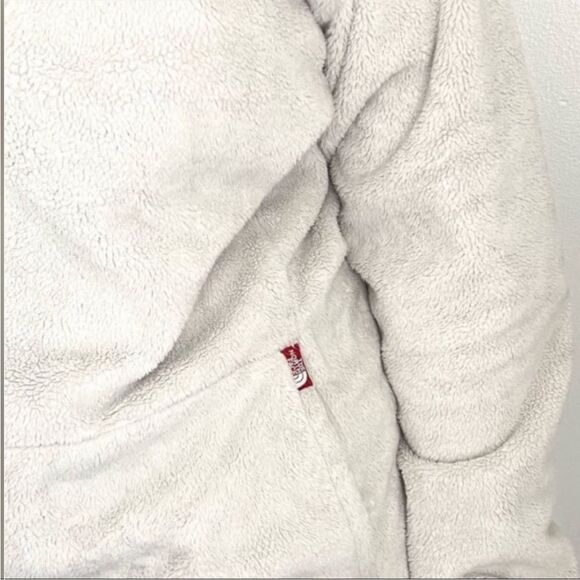 The North Face Osito 1/4 Zip Cream Soft High-Pile Silken Raschel Fleece Pullover - Picture 9 of 13